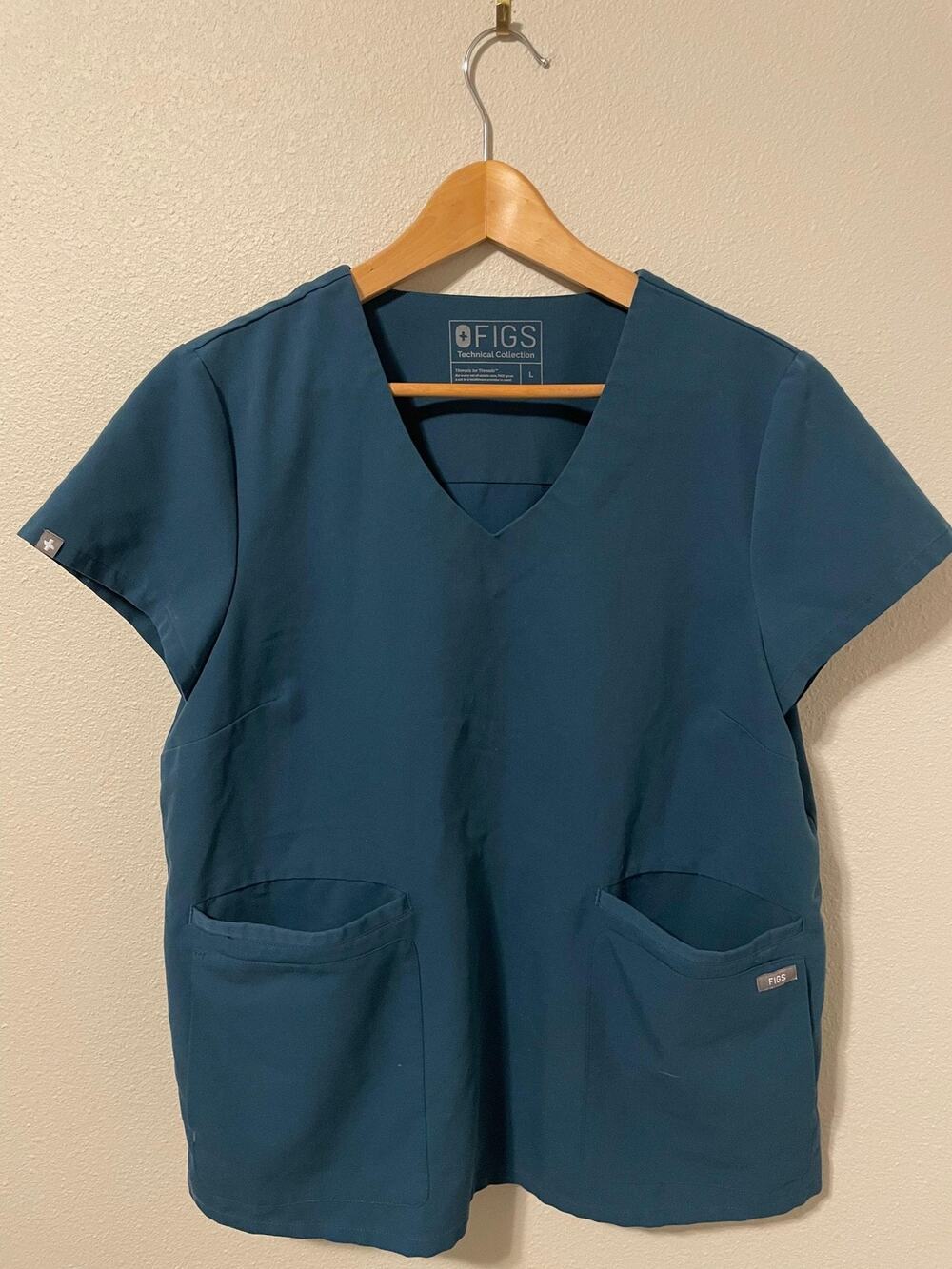 FIGS Casma Pocket Scrub Top Technical Collection Green W19SW1002 PO 1345 READ